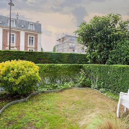 Superbe Appartement Au Coeur De Versailles Exterior foto