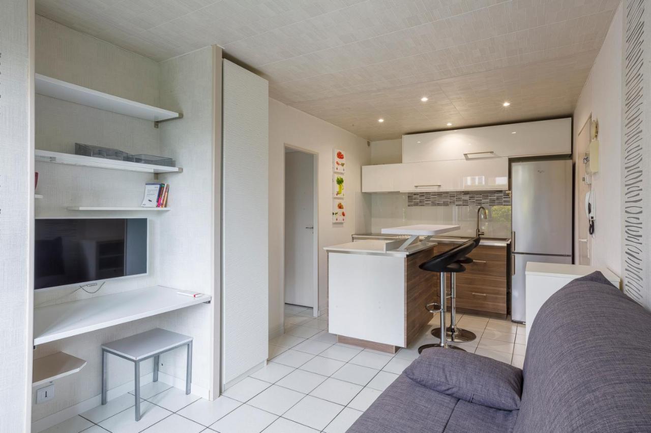 Superbe Appartement Au Coeur De Versailles Exterior foto